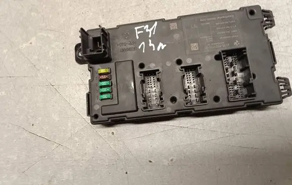 BMW 3 F30 F35 F31 Comfort/convenience module 9329700 A2C30450015 00000F4C