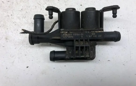 BMW 7 F01 F02 F03 F04 Coolant heater control valve 9119164 64119119164 1147412200