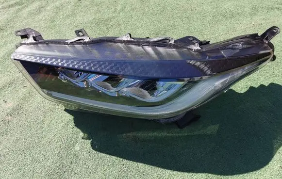 Toyota Yaris Headlight/headlamp TOYOTAYARISIV