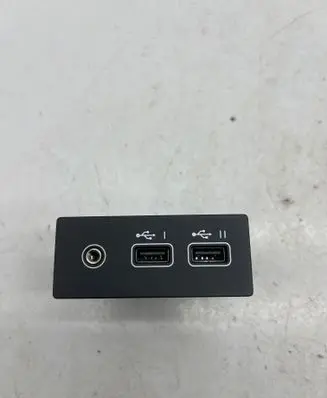 Renault Clio V USB socket connector 284H39520R 33352438 55558344