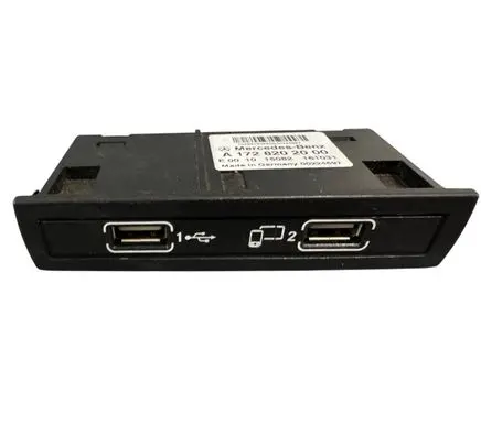 Mercedes-Benz GLE AMG (W166 - C292) USB socket connector A1728202000