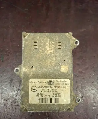 Mercedes-Benz R W251 Headlight ballast module Xenon 5DF00870402 134523 A0038205826
