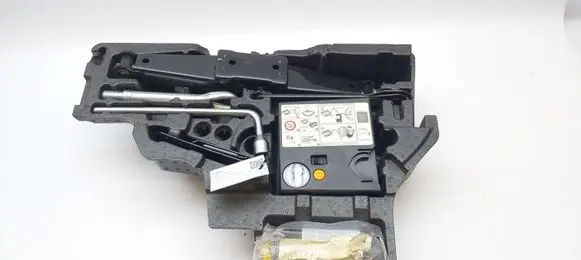 Mercedes-Benz GLK (X204) Tool set A2048981314 2048981314