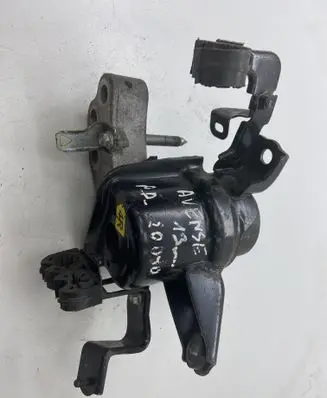Peugeot 206 Engine mount bracket