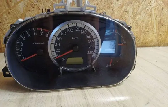 Mazda 5 Speedometer (instrument cluster) CDCC33B
