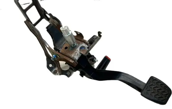 Toyota Yaris Clutch pedal OYT25938