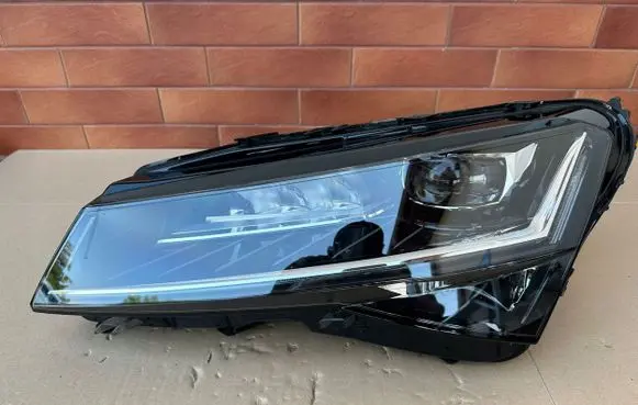 Skoda Superb B8 (3V) Headlight/headlamp 3V1941015D