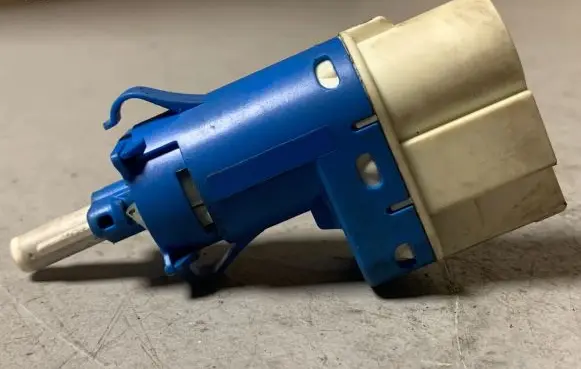 Clutch pedal sensor