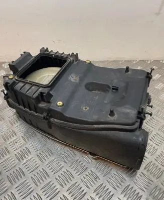 Mercedes-Benz GLK (X204) Air filter box A6510902301 6510901101