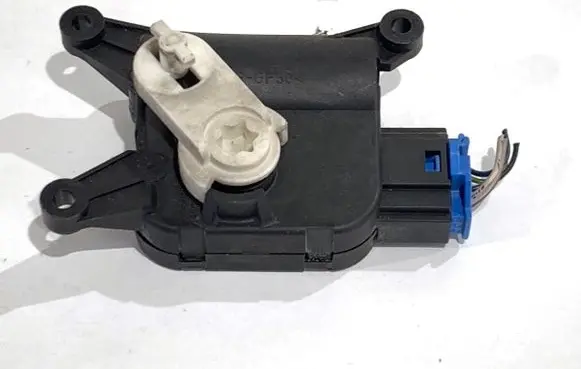 Volkswagen Touran I Air flap motor/actuator 1K1907511C