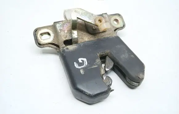 Audi A4 S4 B5 8D Tailgate/trunk/boot lock/catch/latch