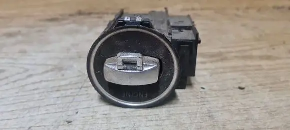 Volkswagen PASSAT B6 Ignition lock 3C0905843