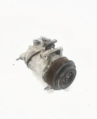 Mercedes-Benz C W205 Air conditioning (A/C) compressor (pump) a0008303902
