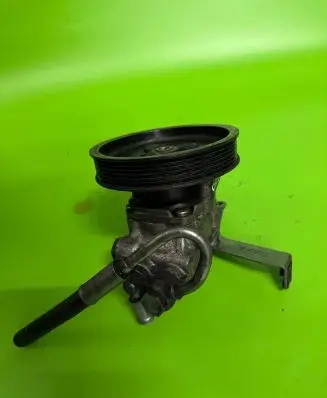 BMW 5 E60 E61 Power steering pump 677469803