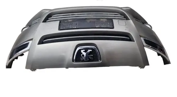 Peugeot 5008 Front bumper