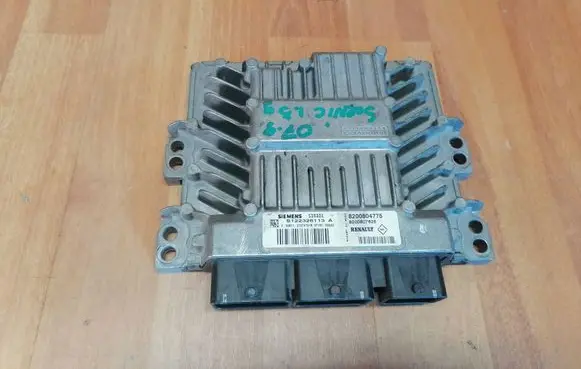Renault Scenic II - Grand scenic II Engine control unit/module 8200804775 S122326113A 8200807626