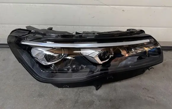 Volkswagen Tiguan Headlights/headlamps set 
