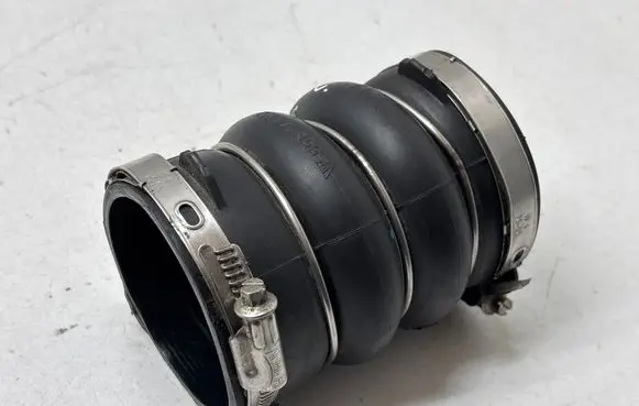 Porsche Macan (95B) Breather hose/pipe 95B145832