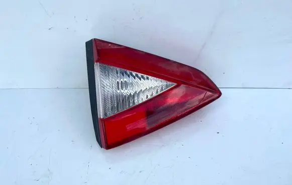 Maserati GranTurismo Tailgate rear/tail lights 231567
