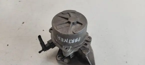 Peugeot Partner Vacuum pump 96111245 60640 96111231