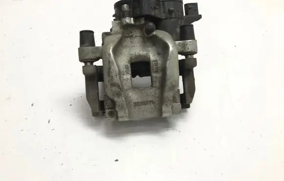Volvo XC40 Rear brake caliper 32300771 32301488
