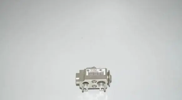 BMW X4 F26 Air conditioning (A/C) expansion valve 6823978 64116823978