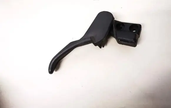Volkswagen PASSAT B5 Engine bonnet (hood) release handle 3b1823533