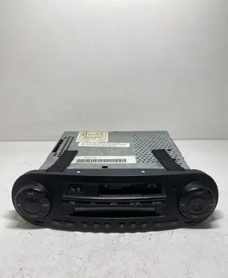 Volkswagen New Beetle Radio/CD/DVD/GPS head unit 1C0035186 7648229060 VWZ1Z3W1858425