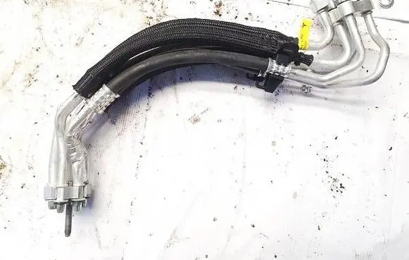 Tesla Model Y Air conditioning (A/C) pipe/hose p162670000e p1626700-00-e