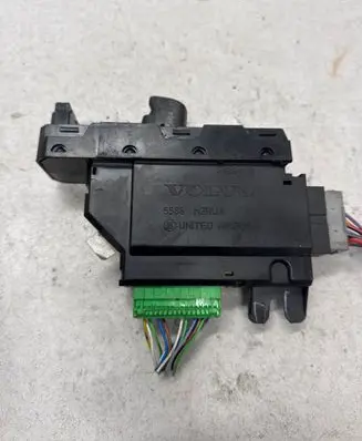 Volvo V70 Electric window control switch 30737519