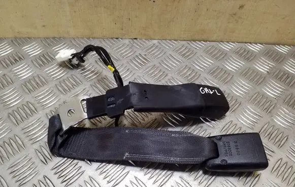 Lexus CT 200H Rear seatbelt buckle E063002