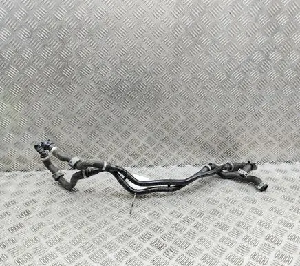 Volvo C40 Engine coolant pipe/hose 32138736