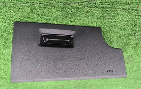 Volkswagen Touareg III Dashboard side end trim 761857921