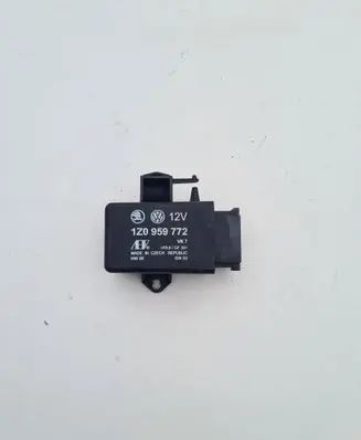 Skoda Fabia Mk1 (6Y) Seat heating relay 1Z0959772