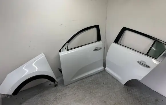 KIA Sportage Front door 