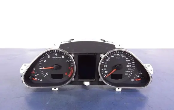 Audi A6 S6 C6 4F Speedometer (instrument cluster) 4F0920901B