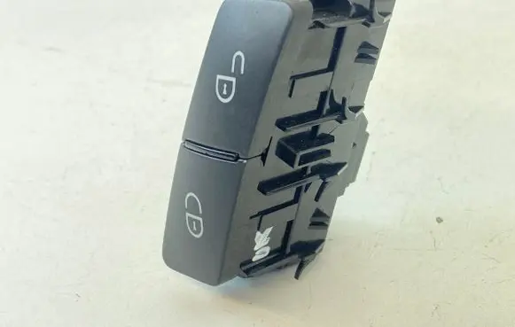 Mercedes-Benz C W204 Central locking switch button A2049058502 10023299