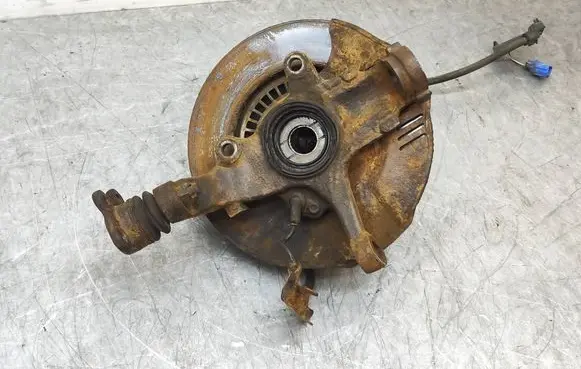 Isuzu D-Max Front wheel hub spindle knuckle 
