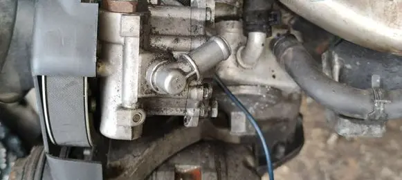 Volkswagen PASSAT B5.5 Power steering pump 8D0145177D 059145255