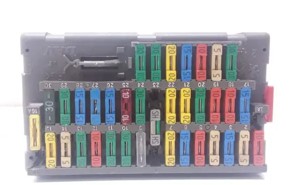 Peugeot 406 Fuse module 59701