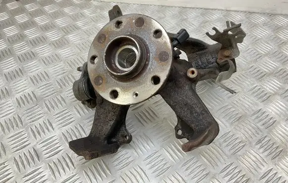 Skoda Octavia Mk3 (5E) Front wheel hub 5Q0256P WHT003860