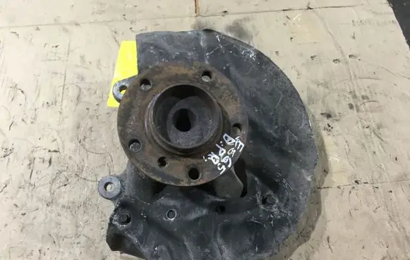 BMW 7 E65 E66 Front wheel hub spindle knuckle 6753462