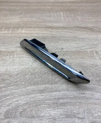 BMW 5 F10 F11 Fender trim (molding) 7336648