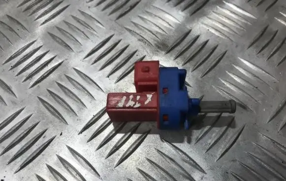 Clutch pedal sensor