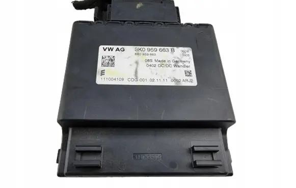 Audi A7 S7 4G Voltage converter/converter module 8K0959663B