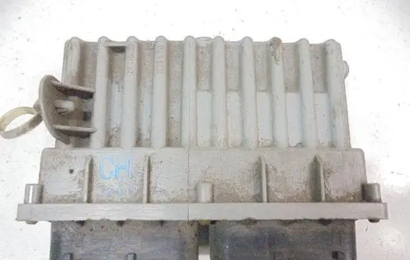 Opel Zafira A Fan control module 24410129
