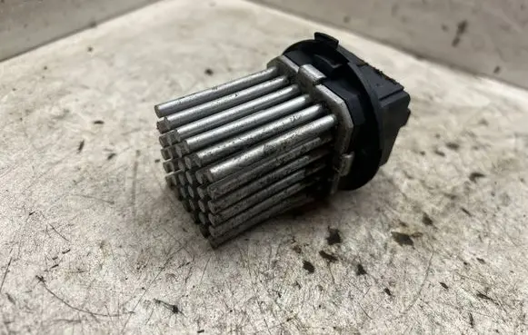 Land Rover Freelander 2 - LR2 Heater blower motor/fan resistor 5HL00894120