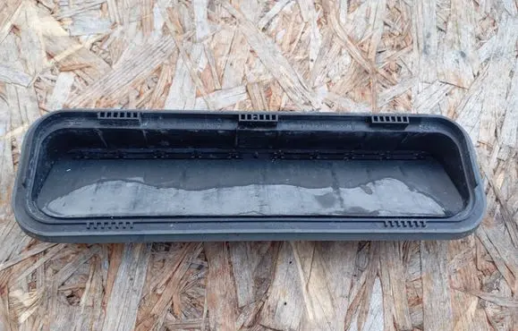 Hyundai i30 Quarter panel pressure vent 975103M000
