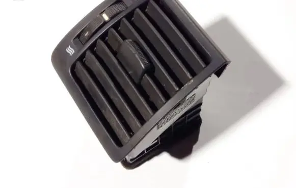 KIA Sorento Dash center air vent grill 974903e000 97490-3e000