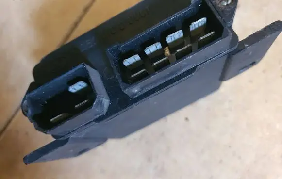 GAZ Volga 3102 Ignition relay TY3745305682
